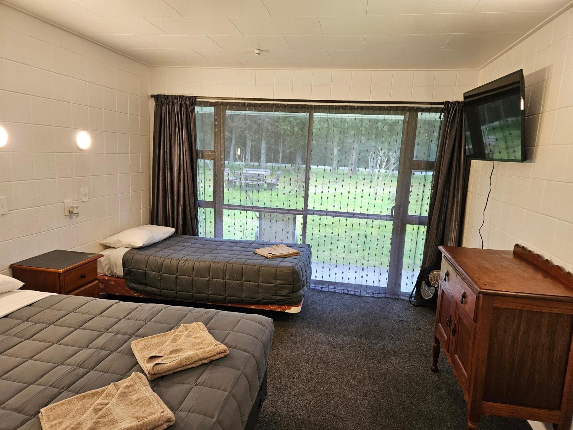 Kawerau Thermal Motel Экстерьер фото